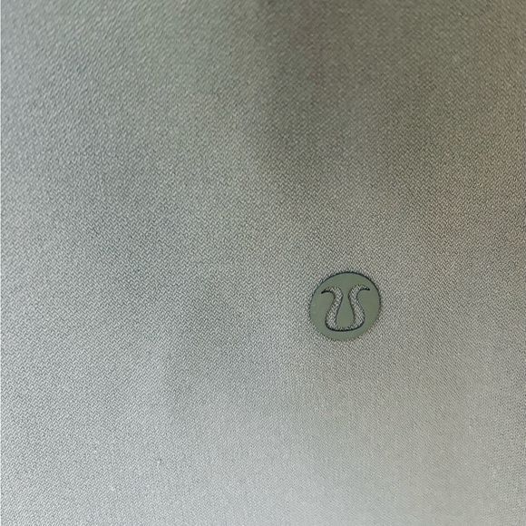 Lululemon On The Fly Wide Leg Woven Pants Size 8 in Sage Green. - Picture 5 of 11